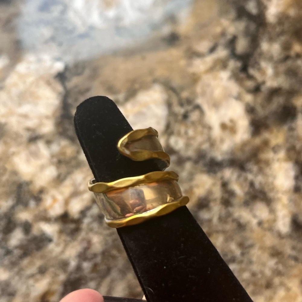 Elegant Brass and Sterling Silver Wave Ring - Picture 3 of 7